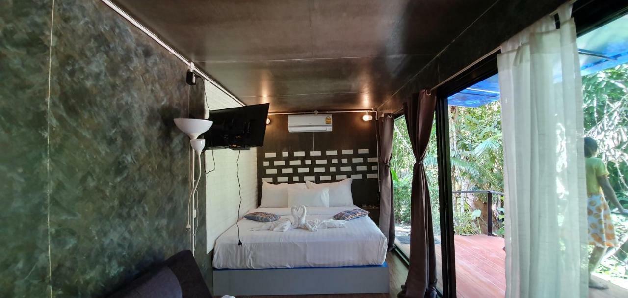 Hotel Hug Rimtharn Ban Khao Klom Exterior foto